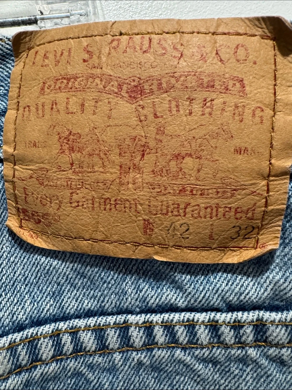 Levi's 505 Men's Straight Jeans in Light Blue Wash